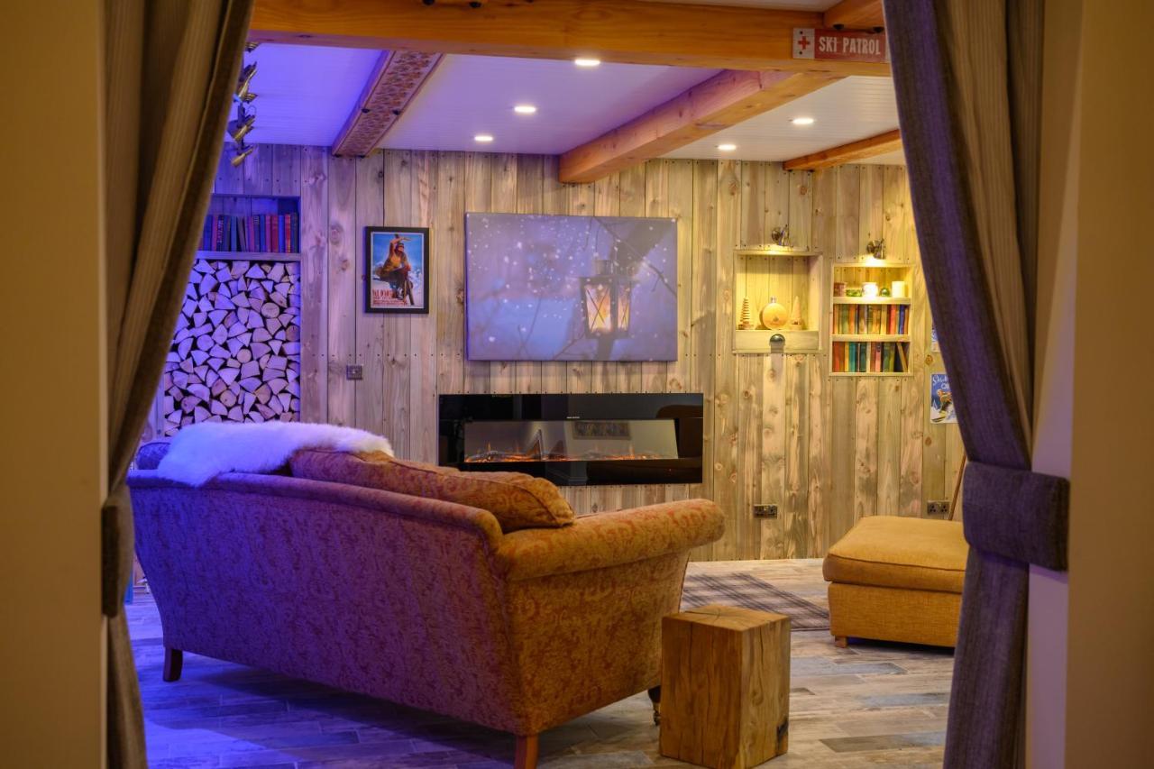 Anastasia'S Secret! Cupar Swiss Alpine Style Apartment Exterior photo