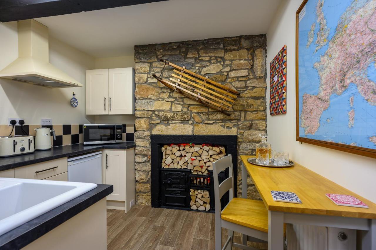 Anastasia'S Secret! Cupar Swiss Alpine Style Apartment Exterior photo