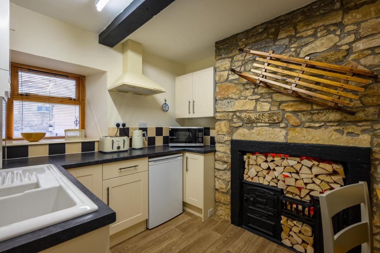 Anastasia'S Secret! Cupar Swiss Alpine Style Apartment Exterior photo